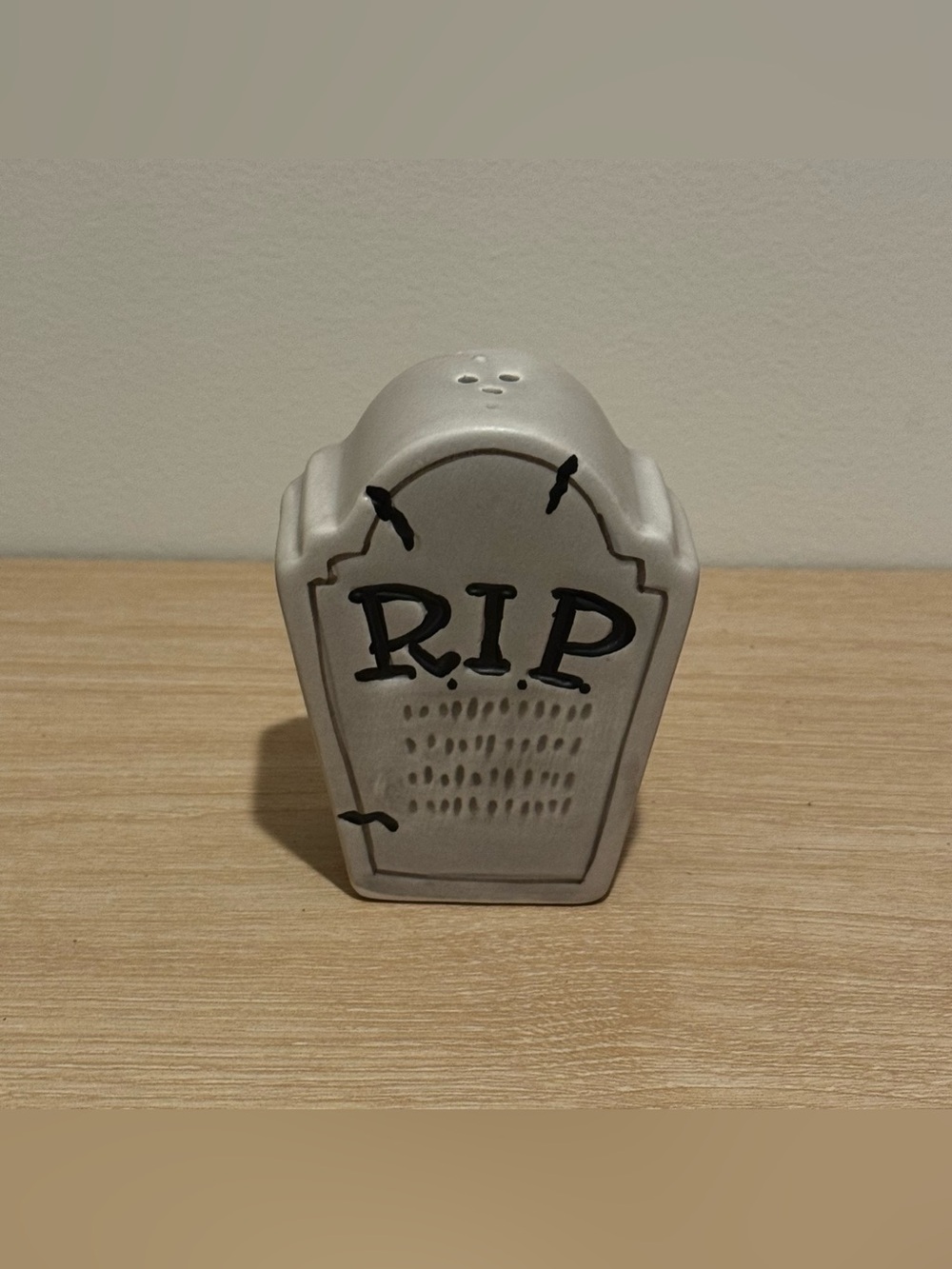 Halloween RIP Tombstone Ceramic Salt/Pepper Shaker